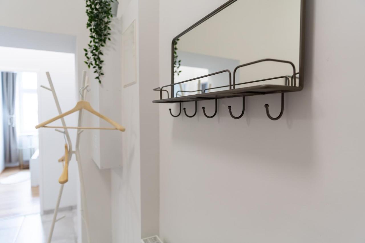 Cozy, Generous City Apartment - 10 Min To City-Centre - Contactless 24H Check-In Bécs Kültér fotó