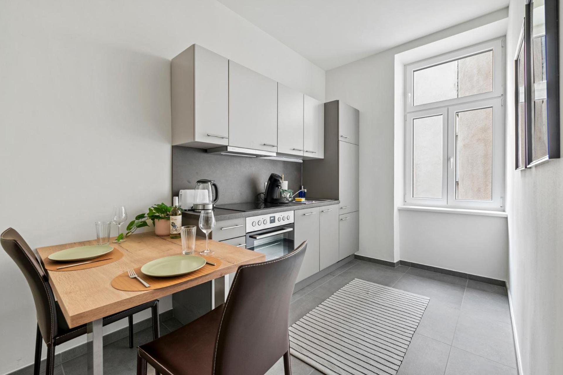 Cozy, Generous City Apartment - 10 Min To City-Centre - Contactless 24H Check-In Bécs Kültér fotó