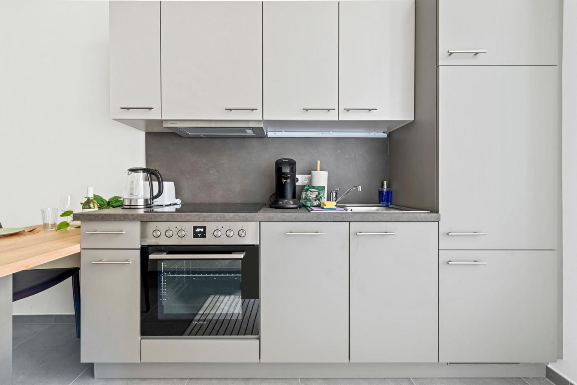 Cozy, Generous City Apartment - 10 Min To City-Centre - Contactless 24H Check-In Bécs Kültér fotó